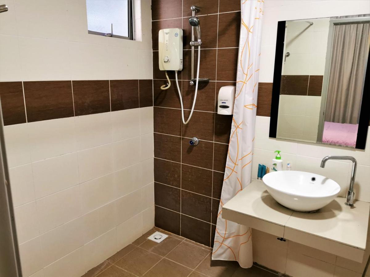B - Lagoon Water Themepark Suite Melaka Town Екстериор снимка