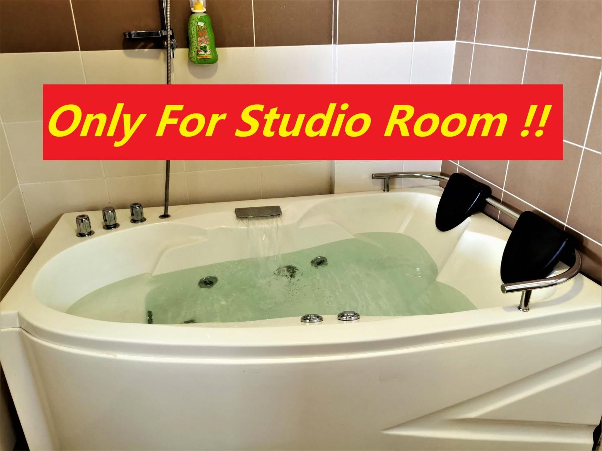 B - Lagoon Water Themepark Suite Melaka Town Екстериор снимка