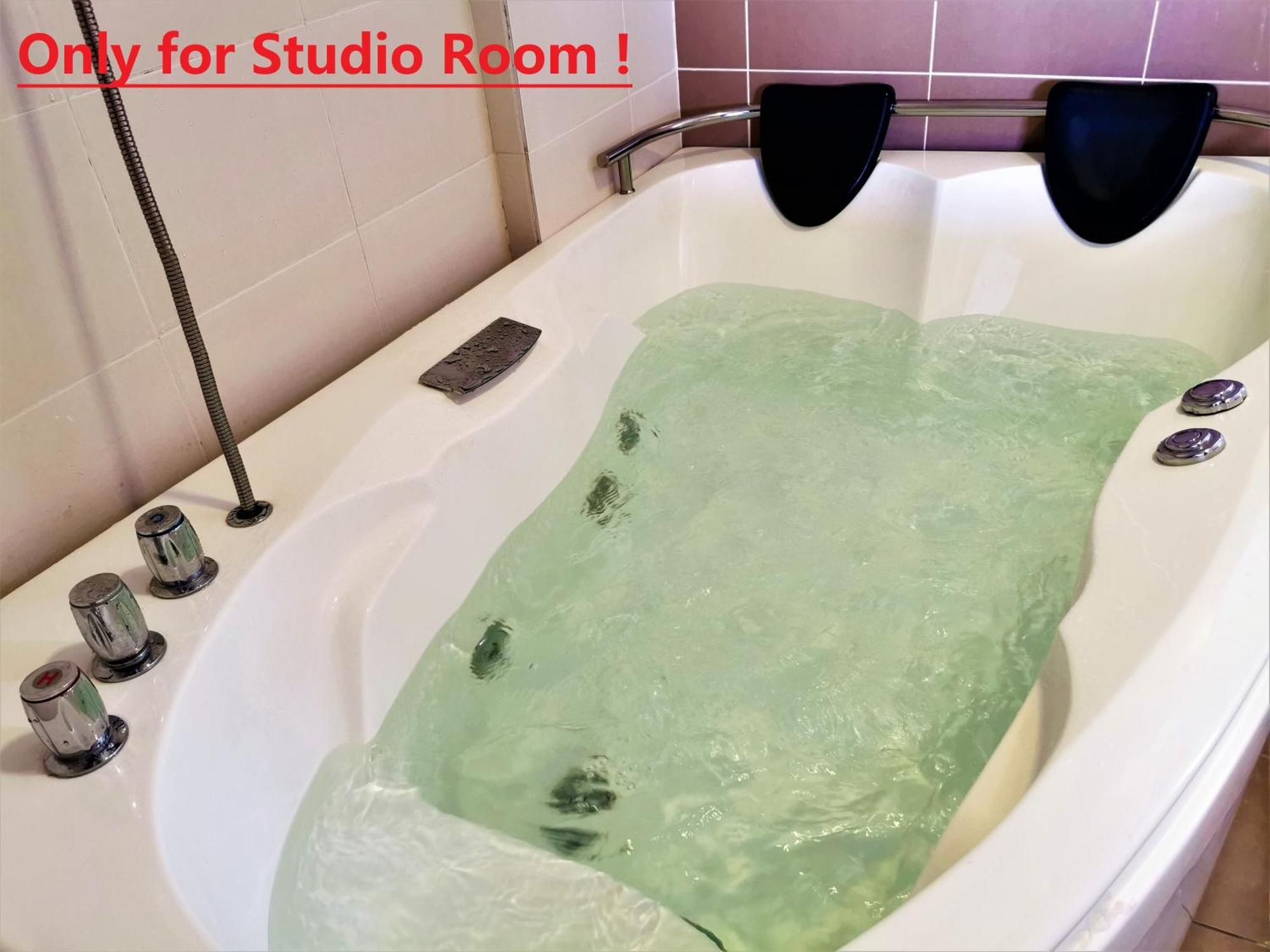 B - Lagoon Water Themepark Suite Melaka Town Екстериор снимка